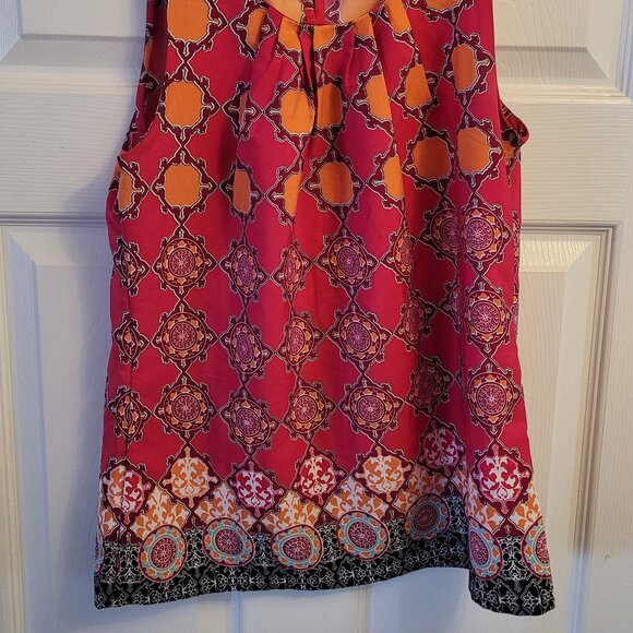 🎉FREE WITH $25 PURCHASE OR MORE🎉Banana Republic Sleeveless Top EUC! - Picture 2 of 5